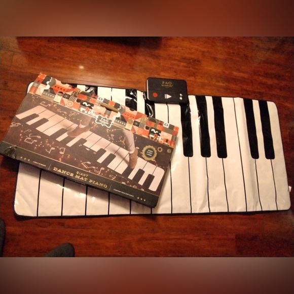 FAO Schwarz Other - FAO Schwarz Giant Dance-On Piano Mat